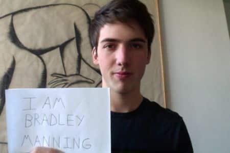 i_am_bradley_manning10.jpg