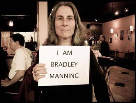 i_am_bradley_manning5.jpg