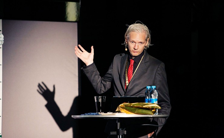julian-assange-2-740x457.jpg