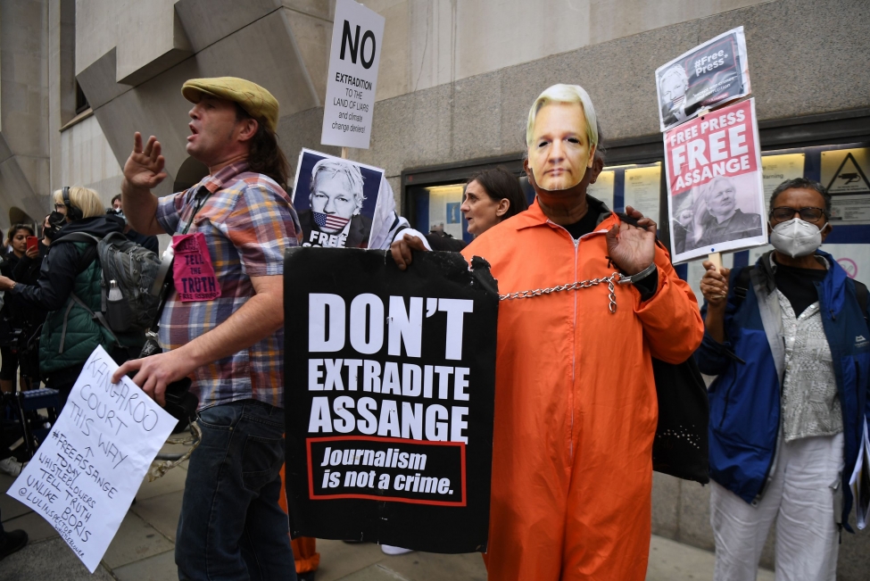 wikileaks-founder-julian-assange-appears-at-extradition-hearing.jpg