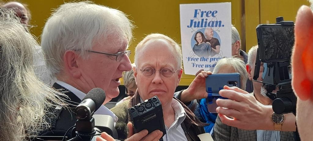 hedges_assange_marraige.jpg